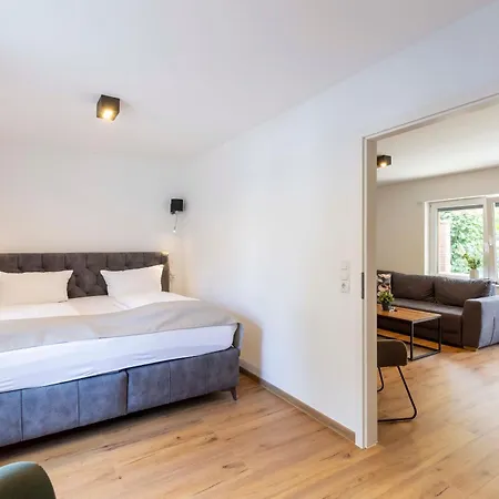 Butz 3* Шарбойц